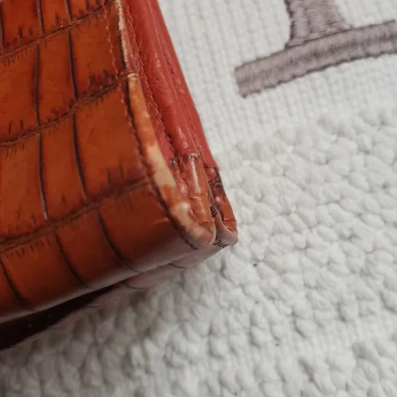 BRIGHTON ORANGE CROCODILE PATTERN CROSSBODY BAG - Picture 10 of 16